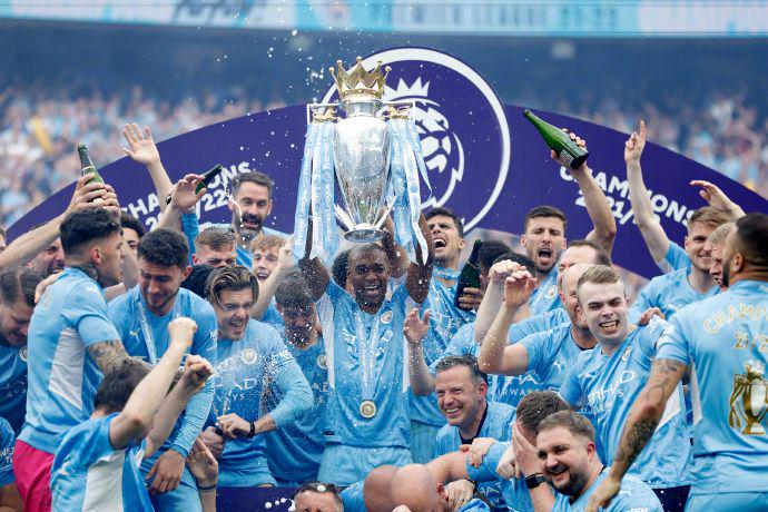 弗兰克：中国非常自由和安全，商品非常便宜，菜味道出奇地好