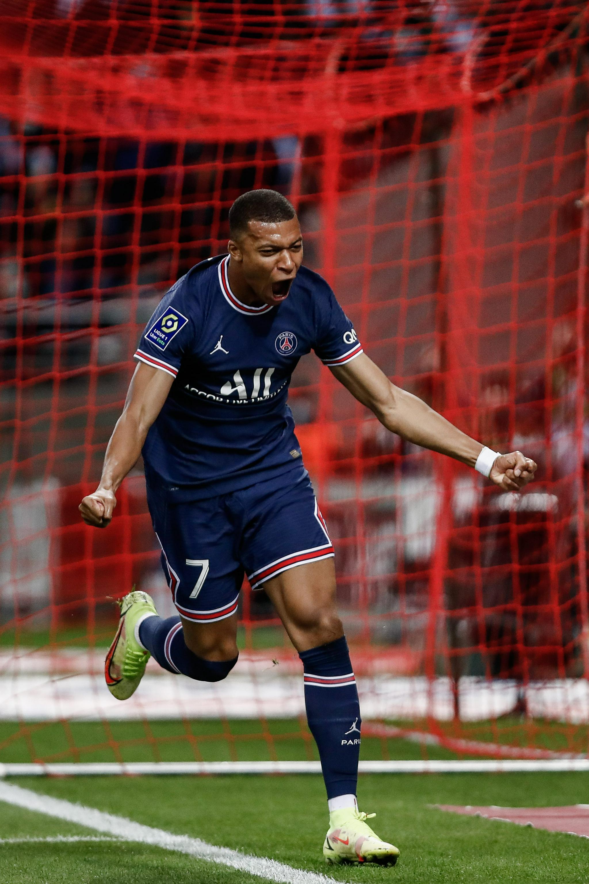 卡拉巴赫过去7次面对英超球队全部失利，且有6场被零封