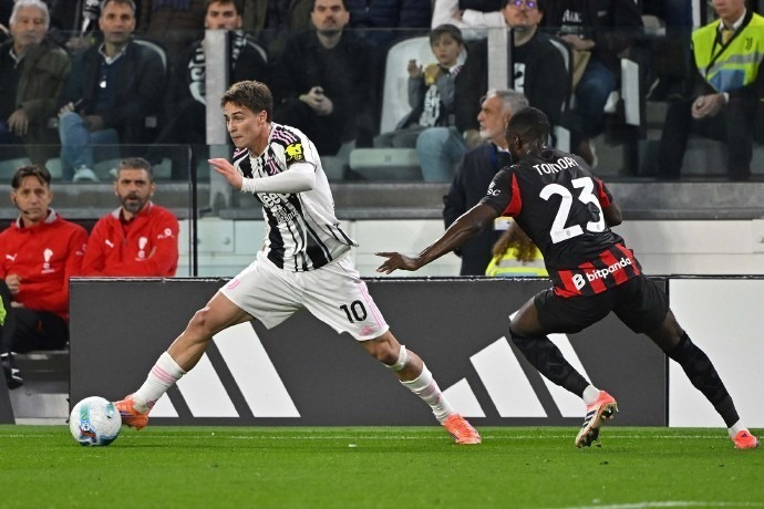 意甲克雷莫纳2比0胜莱切，泰拉恰诺邦多首发卡马尔达替补（意甲：克雷莫纳2-0莱切，泰拉恰诺、邦多首发，卡马尔达列替补）