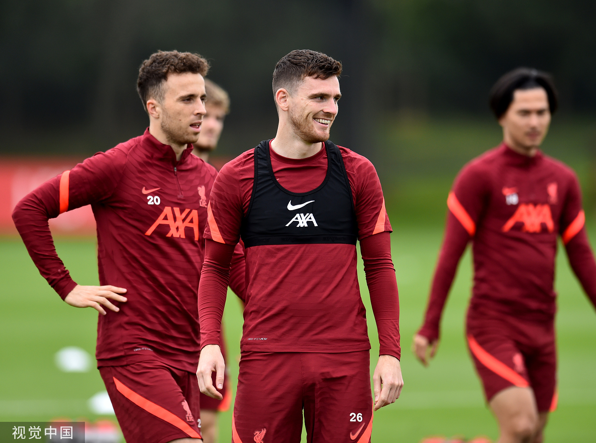 米体：意甲启用高可见度足球，荧光橙配色以往仅用于极端天气（米体：意甲将启用高可视度用球，曾仅用于极端天气的荧光橙配色成常态）