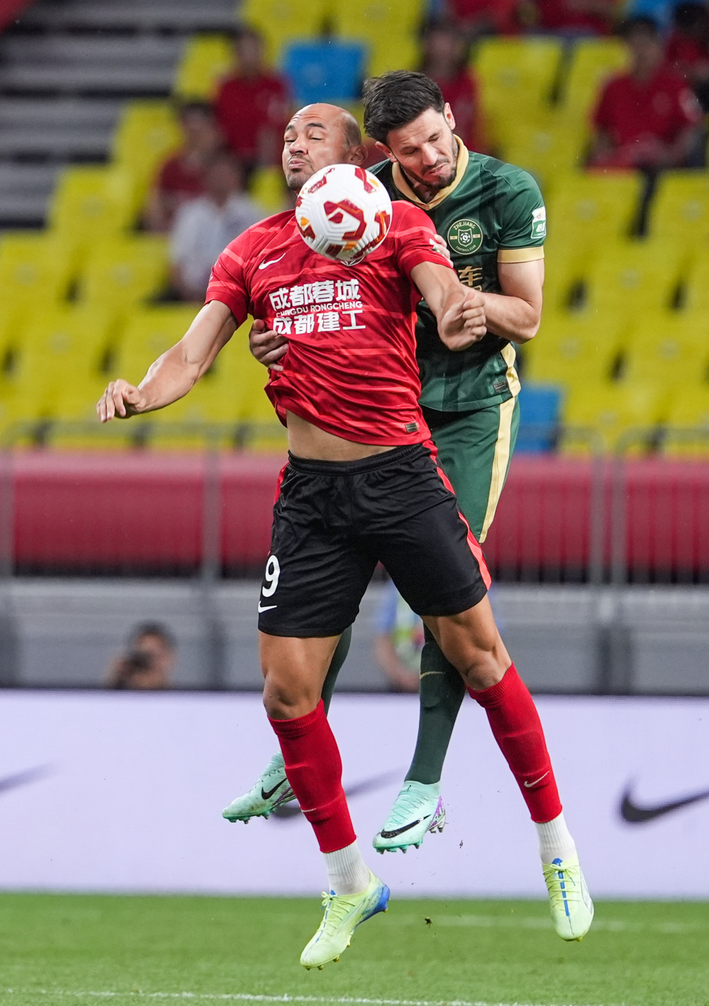 法甲战报：隆吉耶远射建功，雷恩1-0客胜梅斯