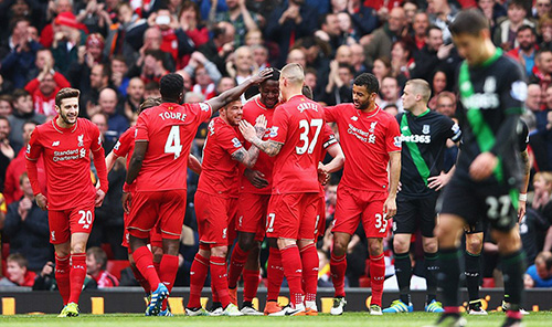 亚马尔与19岁女网红购物被偷拍 她有140多万粉丝（亚马尔与19岁女网红逛街被拍到 对方粉丝数超140万）