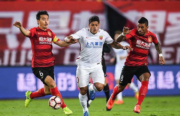 三天两赛！布伦特福德主帅：赛程压力巨大，但球员们踢得很有勇气（连轴转三天两战，布伦特福德主帅：压力山大，队员敢打敢拼）