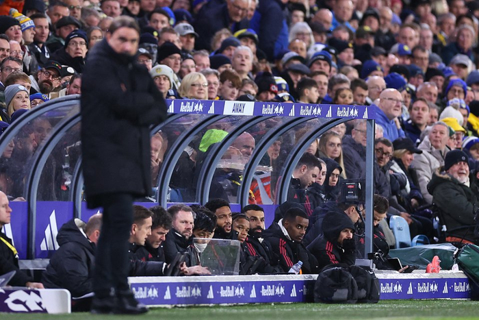 记者：热刺不会在冬窗召回武什科维奇，球员将留在汉堡（记者：热刺冬窗无意召回武什科维奇，他将继续留在汉堡）