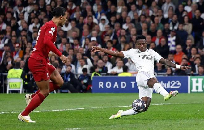 队报：皇马视维尼修斯为竞技层面和经济层面极为重要的资产（队报：皇马将维尼修斯视为竞技与经济双重关键资产）